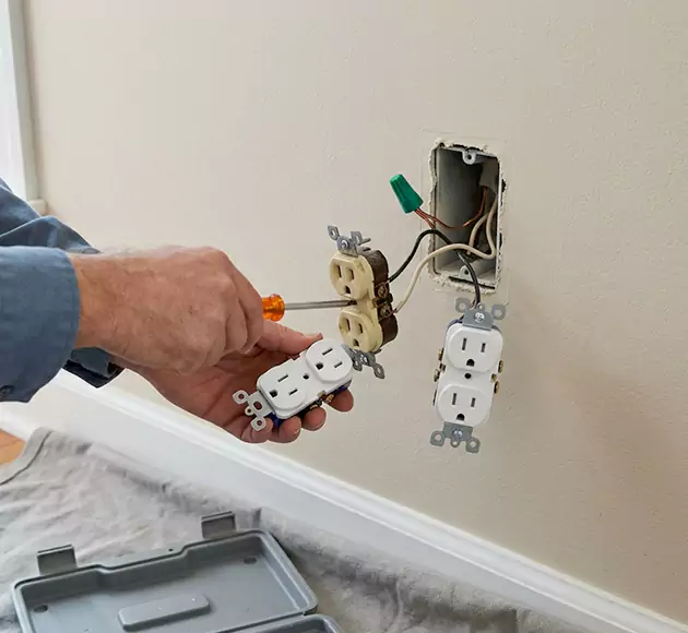 Professional Outlet Replacement: Your Local Swap-Out Team in Highland City, FL